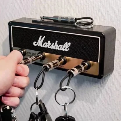 Ѕидна закачалка за клучеви во форма на гитарско појачало Marshall